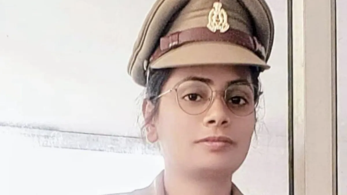 दरोगा ऋचा सचान